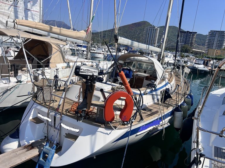 Hallberg Rassy HB36 imbarcazione a vela usata in vendita su Adria Ship