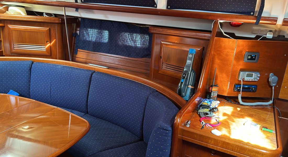 11_Oceanis Clipper 423 green usato in vendita su Adria ship
