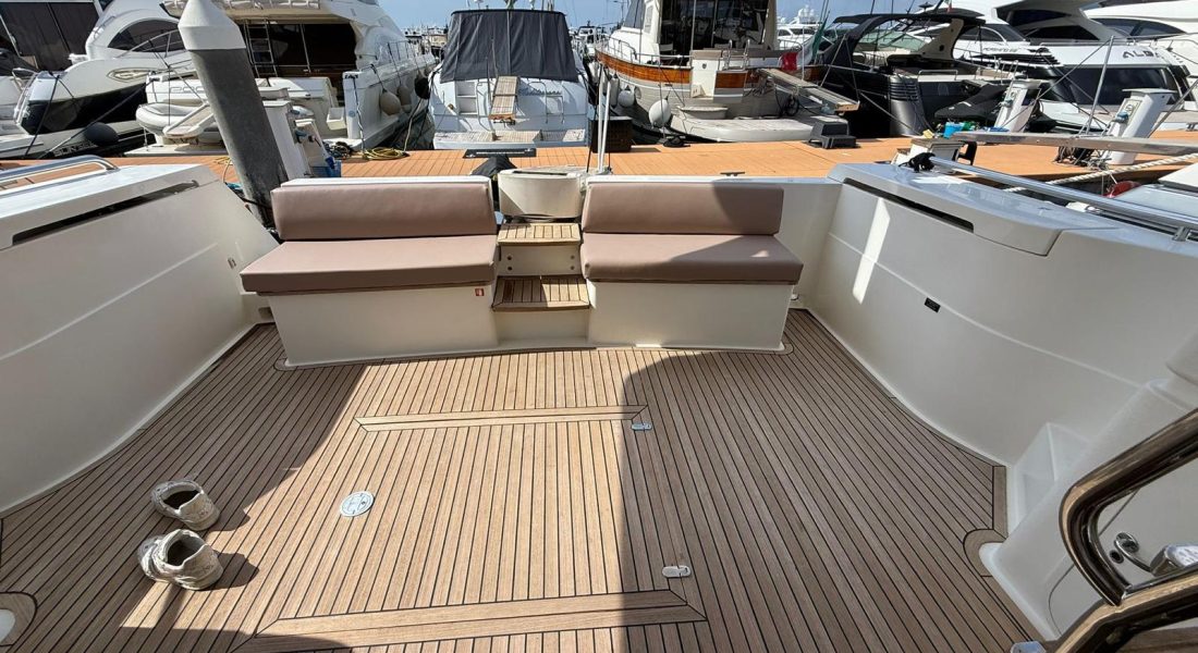 12_Ferretti 53 Fly usato in vendita Adria Ship