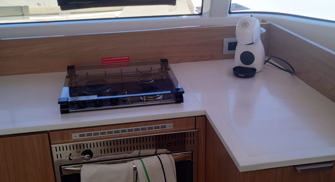 16_Catsmart catamarano a vela Bali 4.3 in vendita_Adria Ship
