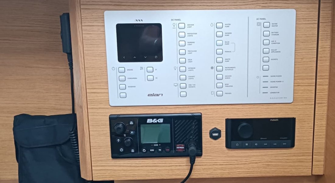 17_Elan E4 usato in vendita Adria Ship