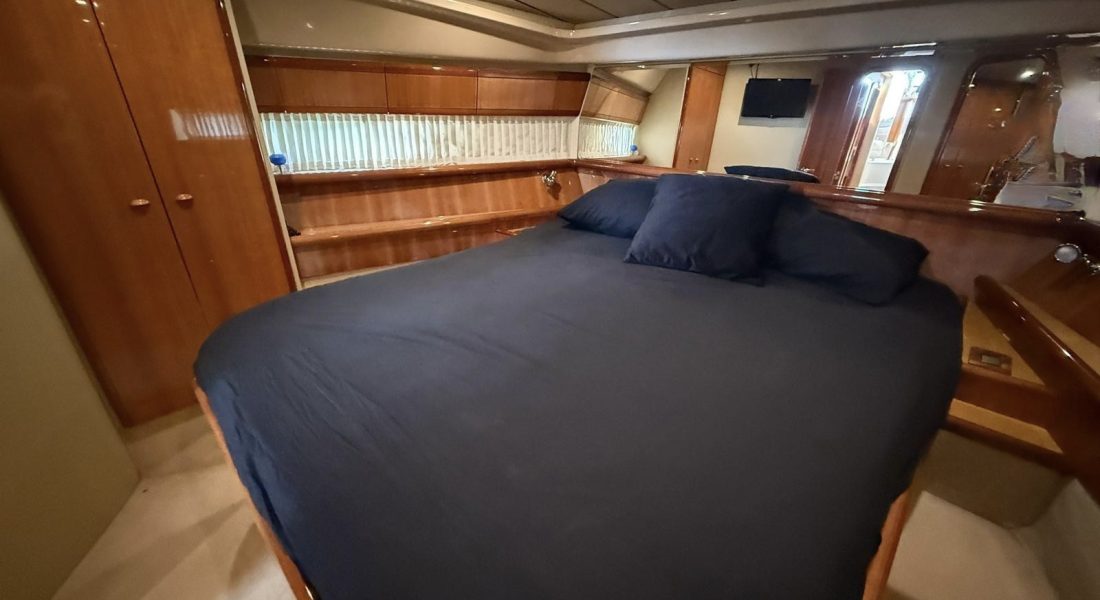 17_Ferretti 53 Fly usato in vendita Adria Ship