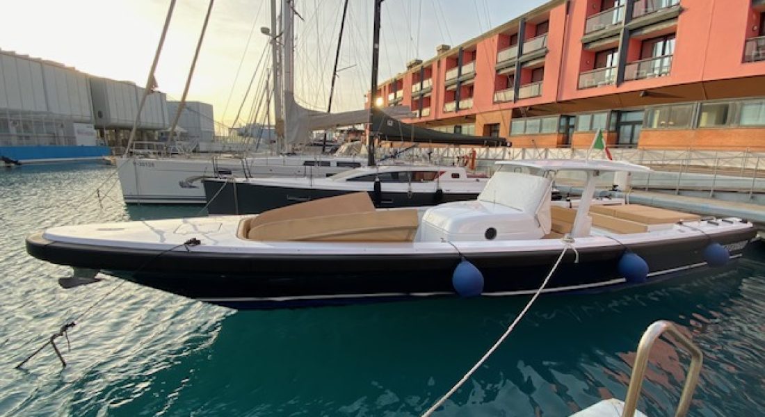 1_Custom Tender 12 usato in vendita Adria Ship