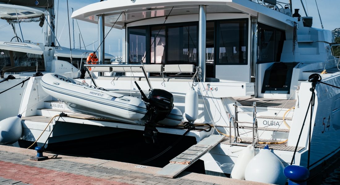 2046 catamarano Bali 5.4 usato in vendita su Adria Ship