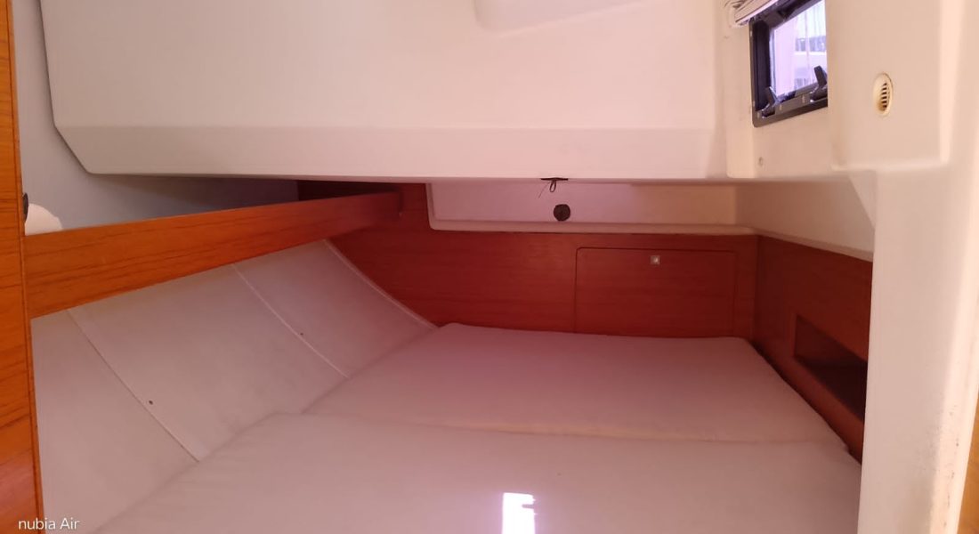 24_Elan 400 usato in vendita Adri Ship