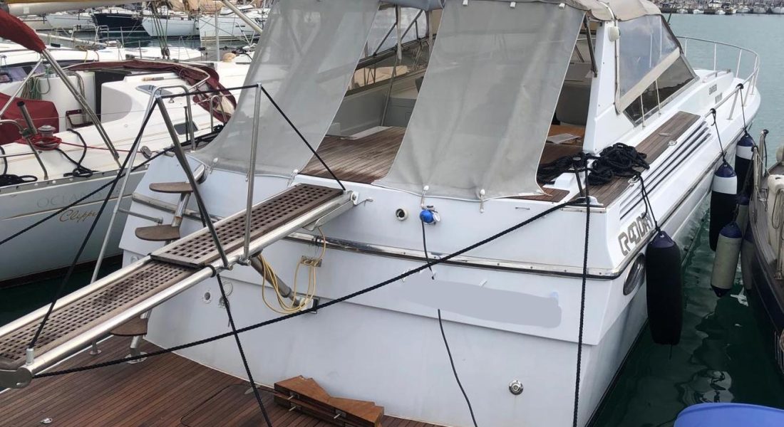 2_CR 40 Day usato in vendita - Adria Ship