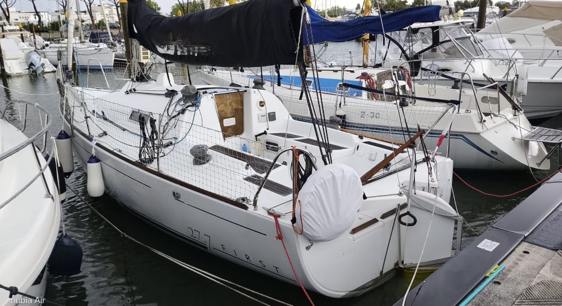 2_First 27.7 in vendita Adria Ship