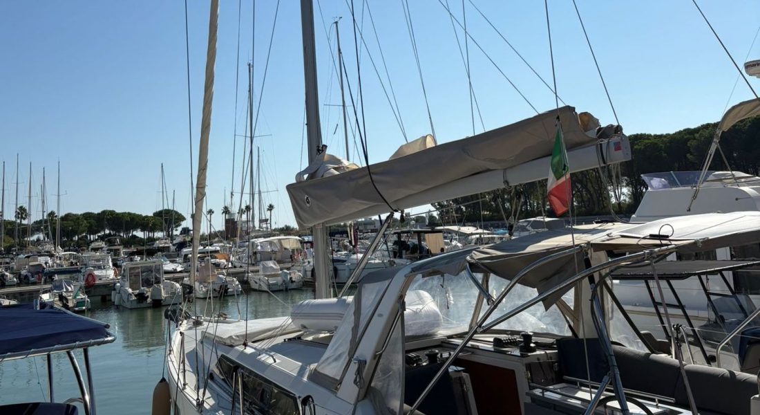 2_Oceanis 41.1 usato in vendita Adria Ship