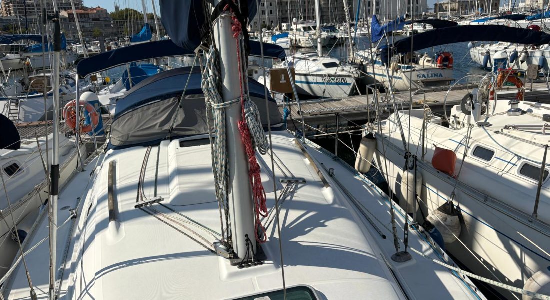 3_331 Oceanis Clipper usato in vendita Adria Ship