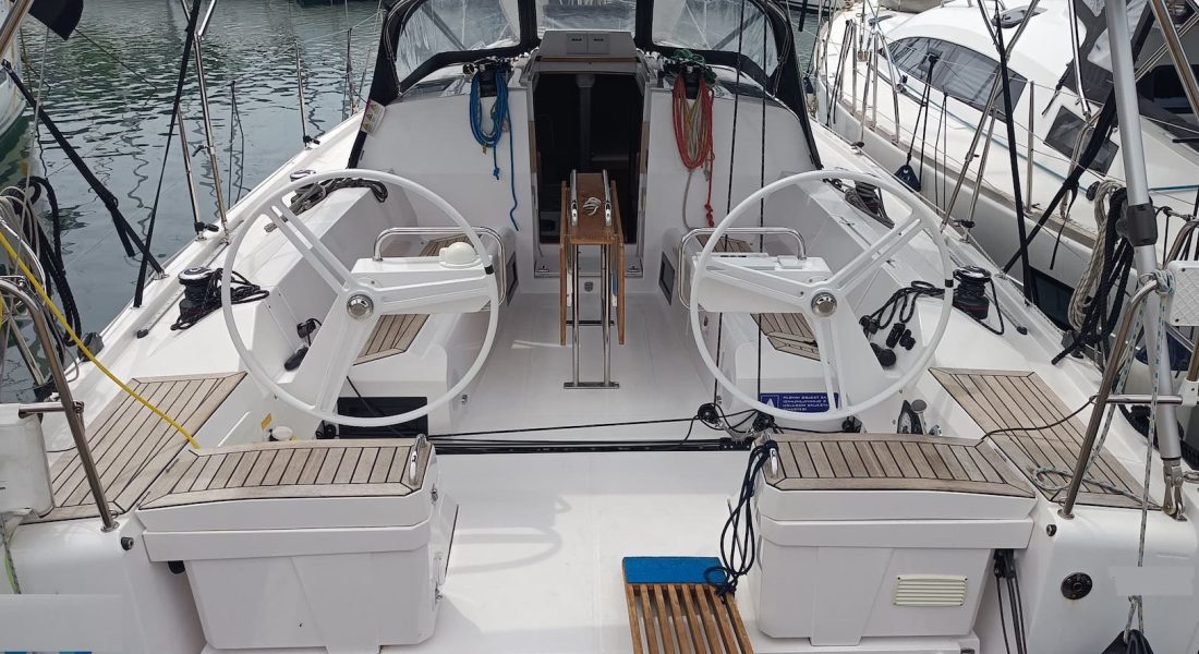 3_Elan E4 usato in vendita Adria Ship