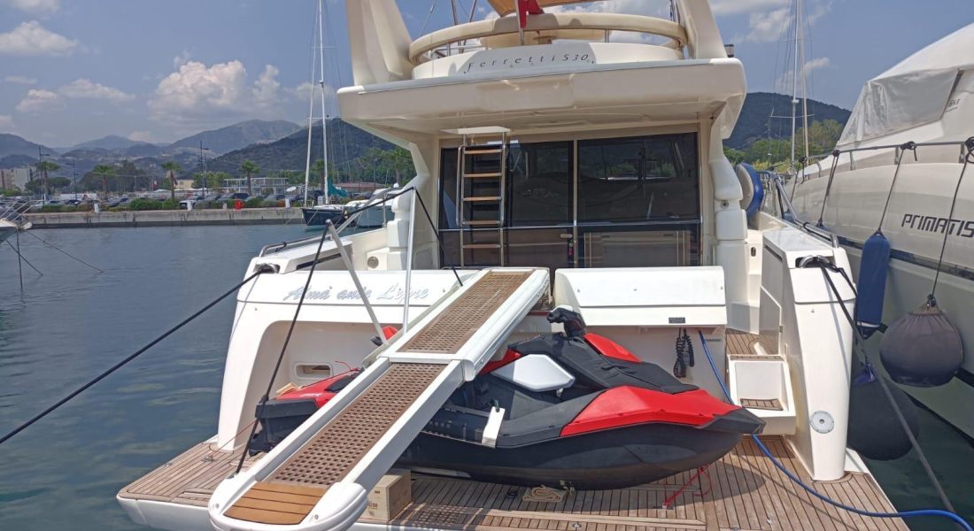 3_Ferretti 53 Fly usato in vendita Adria Ship