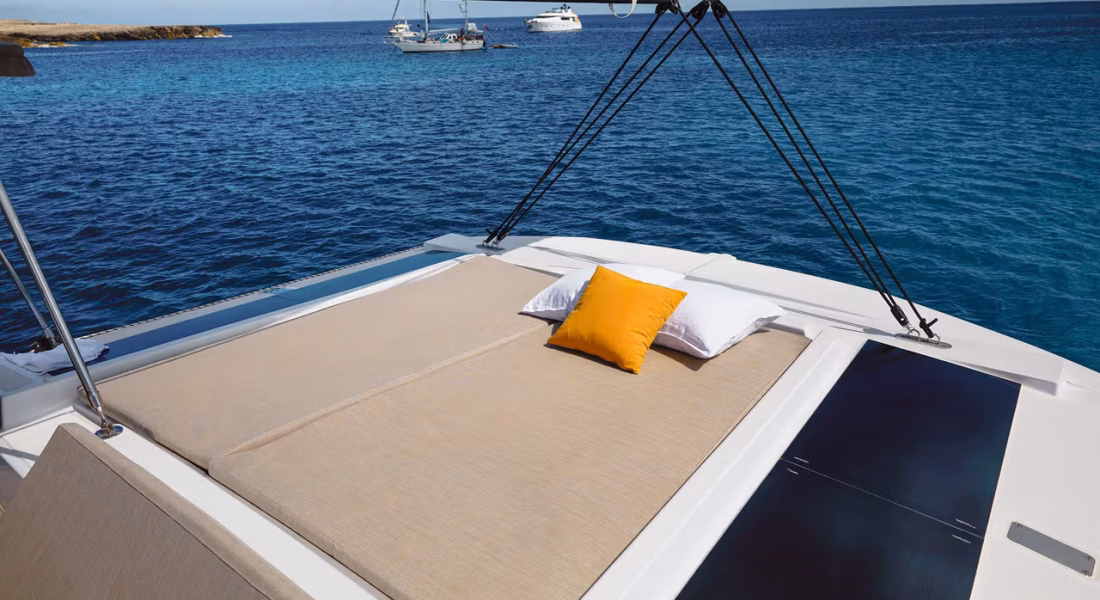 5_Flybridge_with_sea_view_82551b915f