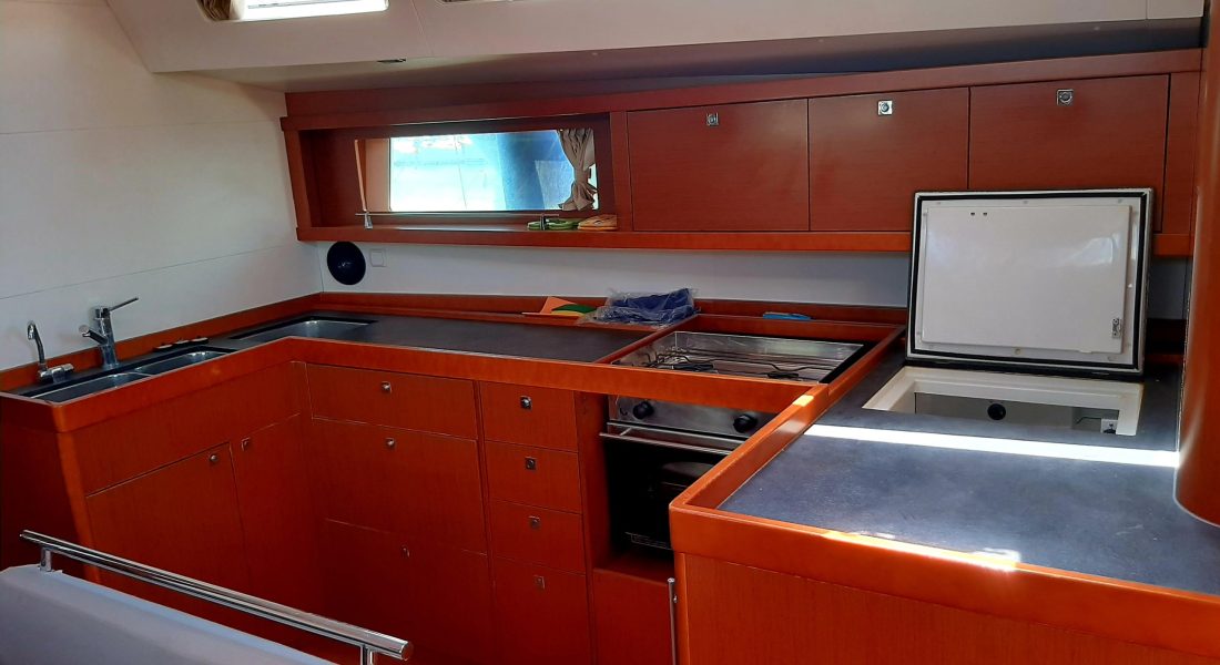 5_Oceanis-48-in-vendita-su-Adria-Ship