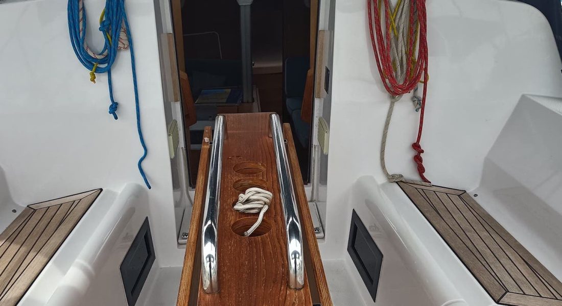 6_Elan E4 usato in vendita Adria Ship