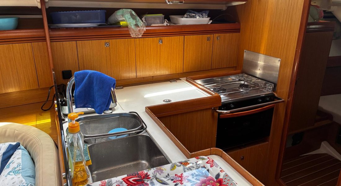 Sun Odyssey 42i imbarcazione a vela usata in vendita