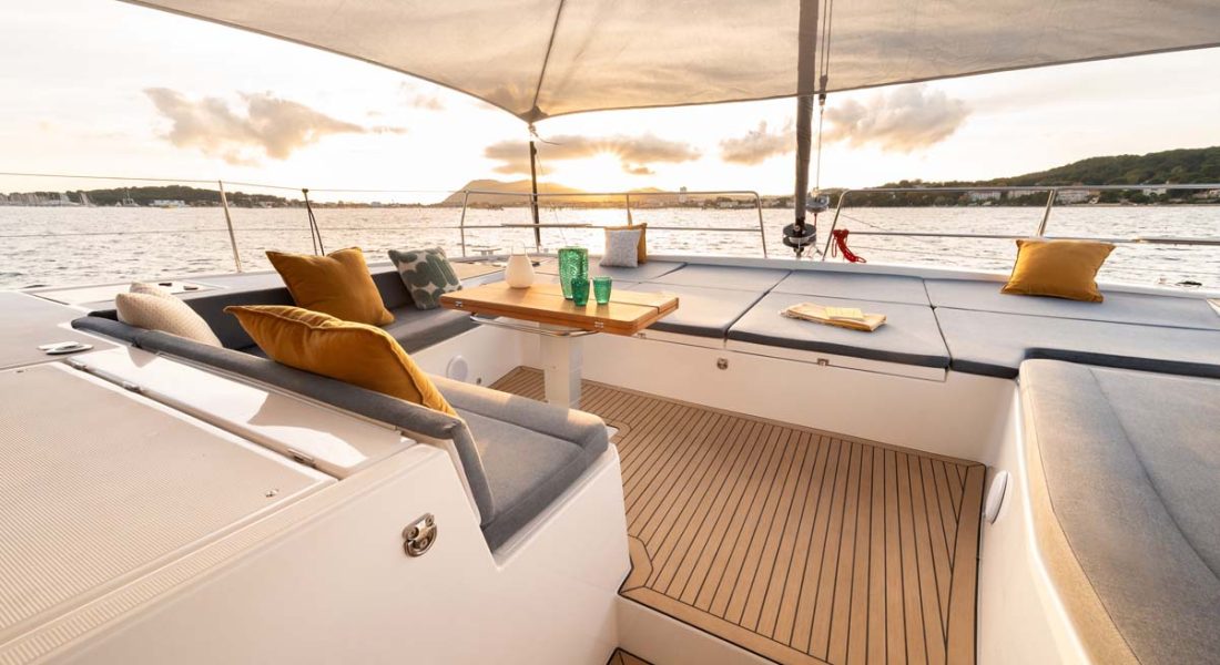 bali-5-2-catamarano-adria-ship-italia_interni-1
