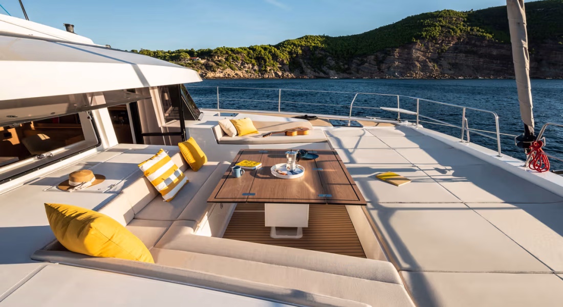 bali-5-8-catamarano-adria-ship-italia_10