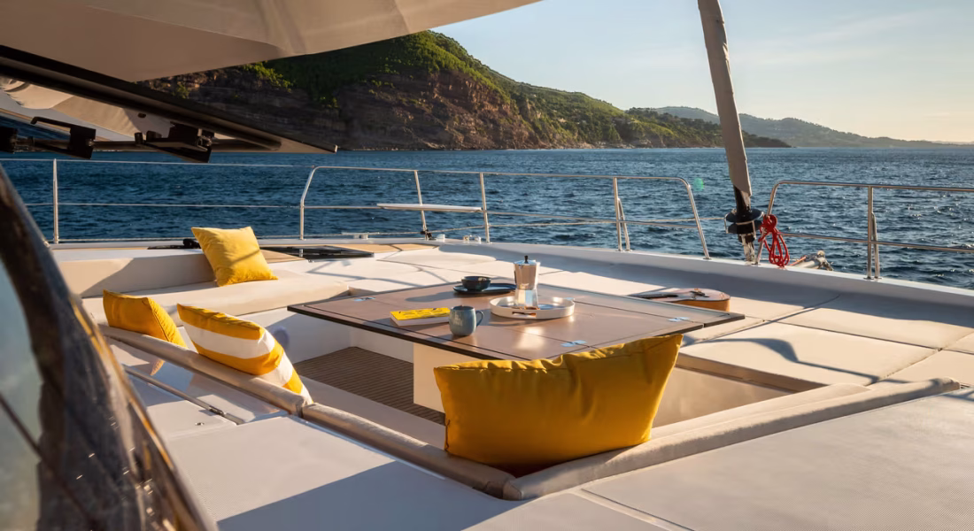 bali-5-8-catamarano-adria-ship-italia_11