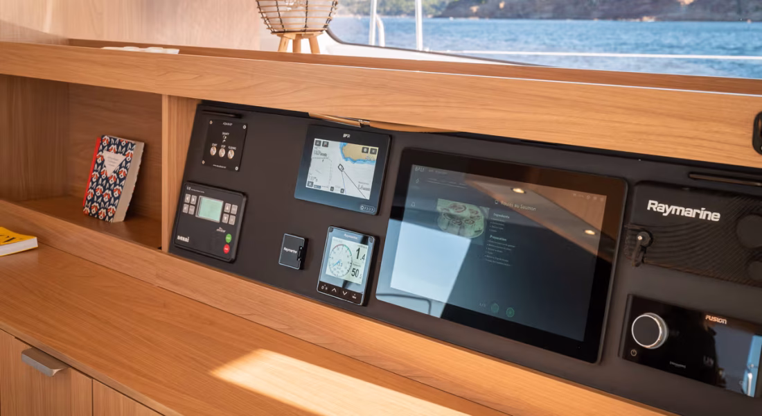 bali-5-8-interni-catamarano-adria-ship-italia_10