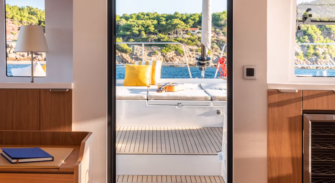 bali-5-8-interni-catamarano-adria-ship-italia_11